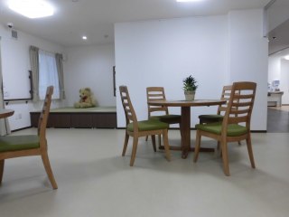 ピースフル・ウッズアネックス