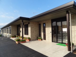 サービス付き高齢者向け住宅まほろば