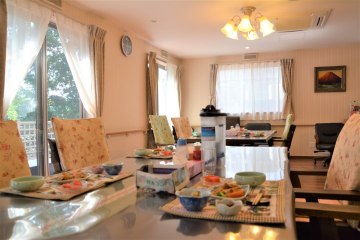 サービス付き高齢者向け住宅「LaFleurd'Alice」