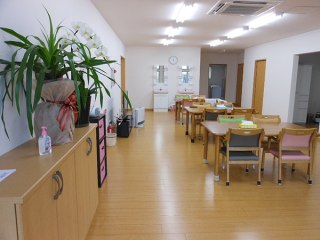 サービス付き高齢者向け住宅コムズハウス佐和