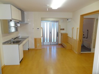 サービス付き高齢者向け住宅「久米」