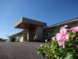 サービス付き高齢者向け住宅花の丘