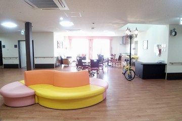 家族の家ひまわり館林