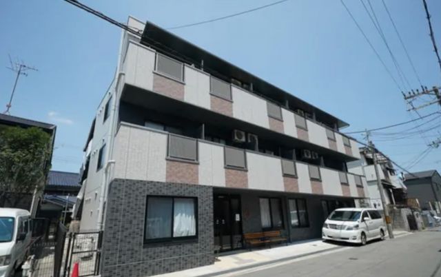 グランドライフ十三