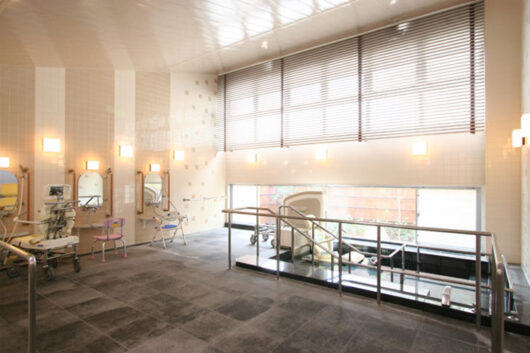 アズハイム横浜東寺尾