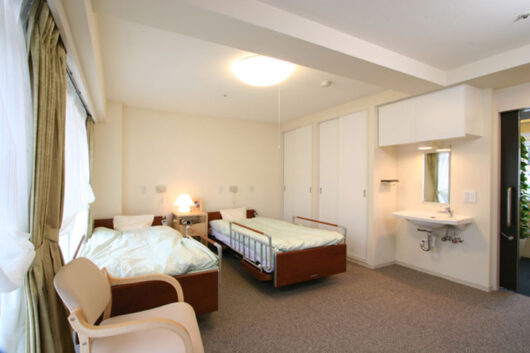 アズハイム横浜東寺尾