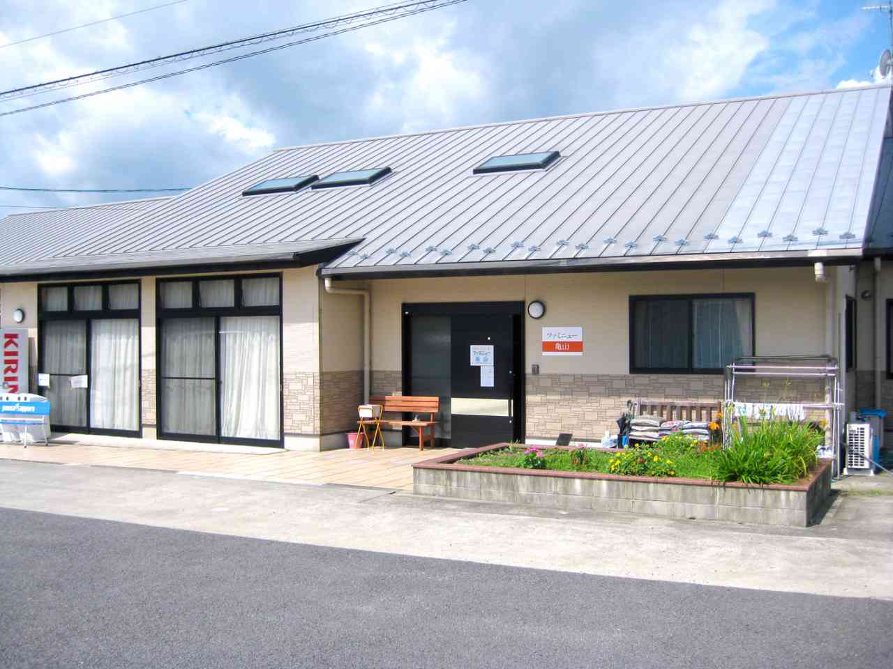 ファミニュー亀山