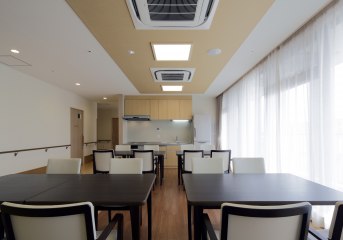 サービス付高齢者住宅敬愛の森