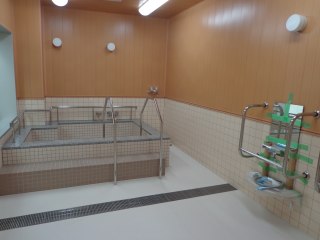 川縁の里