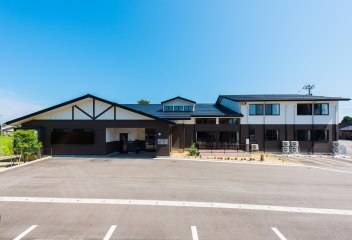 サービス付き高齢者向け住宅やどりぎ