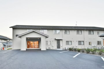 サービス付き高齢者向け住宅アザレアン