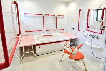 サービス付き高齢者向け住宅アザレアン