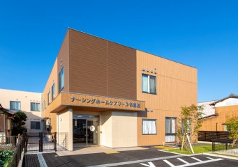 ナーシングホームケアリール各務原