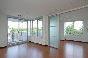 シャトー高丘サービス付き高齢者向け住宅