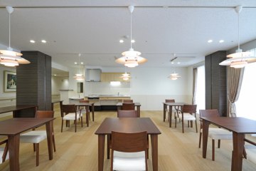 シャトー高丘サービス付き高齢者向け住宅