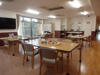 フェリーチェひがしうら