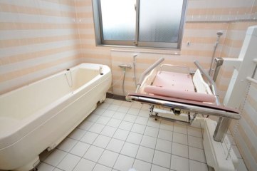 サービス付き高齢者向け住宅すまいるはうす藤方