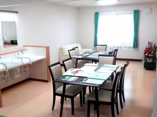 サービス付高齢者住宅道南森ロイヤルあじさいの里