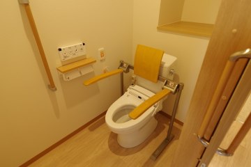 かえで2号館