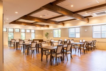 医療法人弘英会サービス付き高齢者向け住宅緑の癒