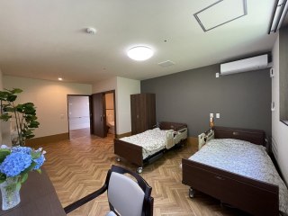 医療法人弘英会サービス付き高齢者向け住宅緑の癒