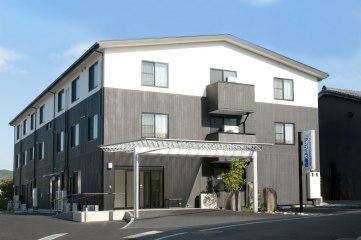 アンジェス亀岡