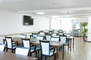 アンジェス亀岡