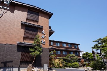 医療法人啓信会サービス付き高齢者向け住宅えがお