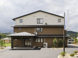 アンジェス岩倉