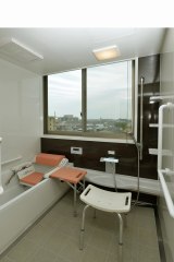 サービス付高齢者住宅楽