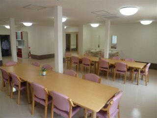 弥生桜参番館
