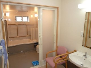 弥生桜参番館