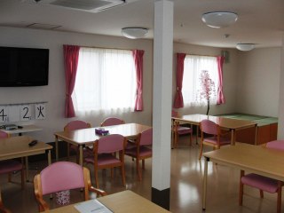 弥生桜しあわせ館