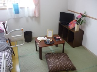 弥生桜しあわせ館