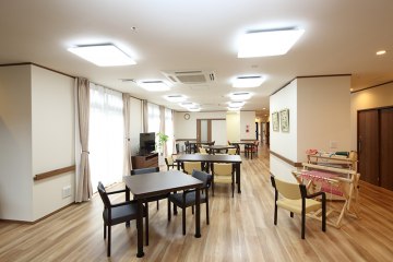 エイジフリーハウス吹田江坂町