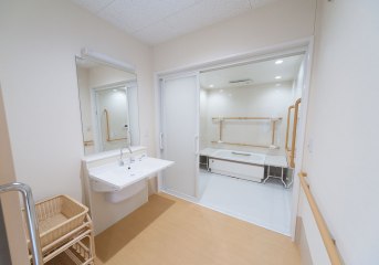 西宮わたなべサービス付き高齢者向け住宅ひだまり