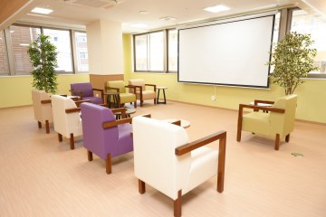 すずらん台翔裕館