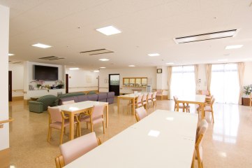 やさしい手伊丹