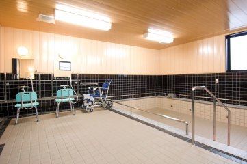 やさしい手伊丹