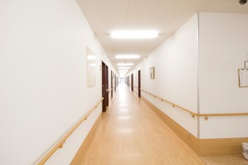 やさしい手伊丹