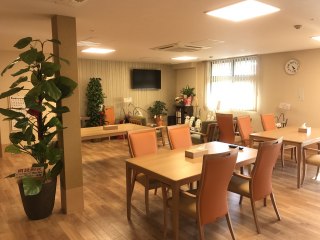 リハリビング明石西