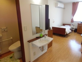 ケアホームあいあい府中駅西