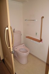 サービス付き高齢者向け住宅バラの家