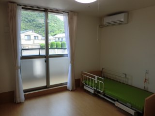 サ-ビス付き高齢者向け住宅ケアタウン日の山