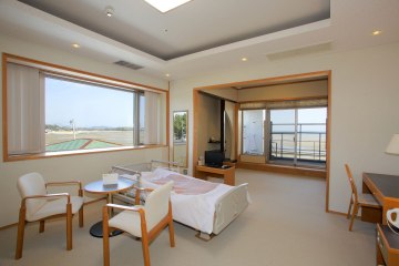 かわ村高齢者住宅海の家