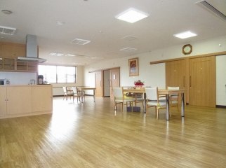 やちだもの家青山駅前