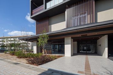 カルナス城野駅前