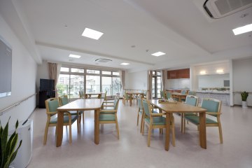 サービス付き高齢者向け住宅ひいの邱