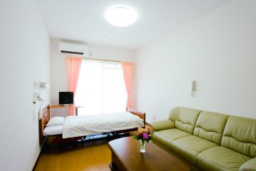 高齢者専用賃貸住宅セントポーリア