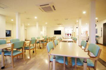 サービス付高齢者向け住宅森の棲家